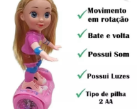 BRINQUEDO BONECA HOVERBOARD SOM E LUZES E MOVIMENTOS